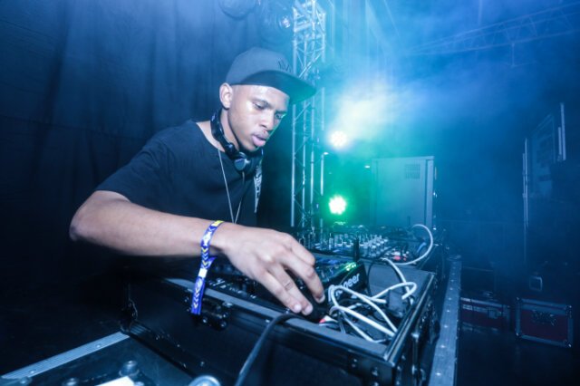 LVee_Nkosii's tweet photo. Mr #FixOnFridae, Mr Head Honcho @JoeyDrumzSA #RedBullStudioLive chronicles https://t.co/ETheHBqZBp