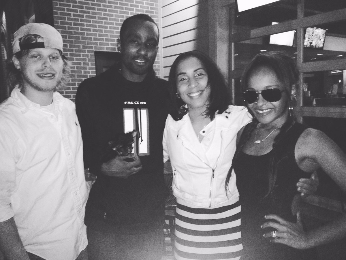 missj811's tweet photo. Happy Birthday Krissi! Rest Easy 😢💜🙏🏾 #Gonetoosoon #gonebutnotforgotten #RIPKrissi https://t.co/GNkb1ZxTIU