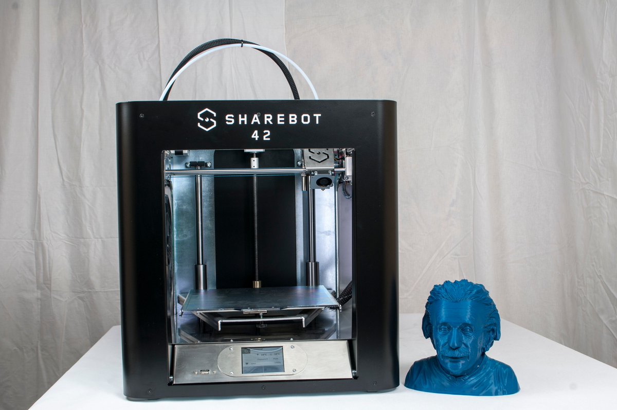 Sharebot3D's tweet photo. #Einstein's face realized with #Sharebot42, the new #3Dprinter which uses #FFFtechnology!https://t.co/vM4ewuX6SU https://t.co/GTK6slrnbj
