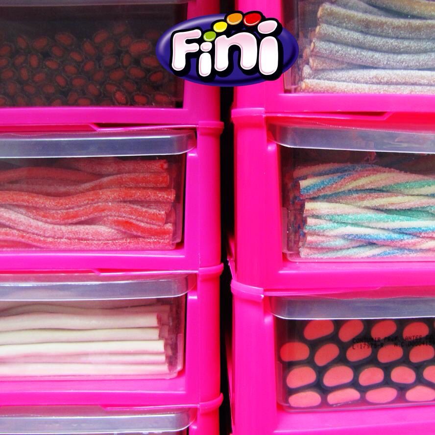 Fini_golosinas's tweet photo. Cuéntanos,¿Te gustan los #FiniRegaliz? 💬
Danos el #ChivatazoFini siguiéndonos, RT y mencionando amigos.
4 en juego! https://t.co/g1L0k81Gm3