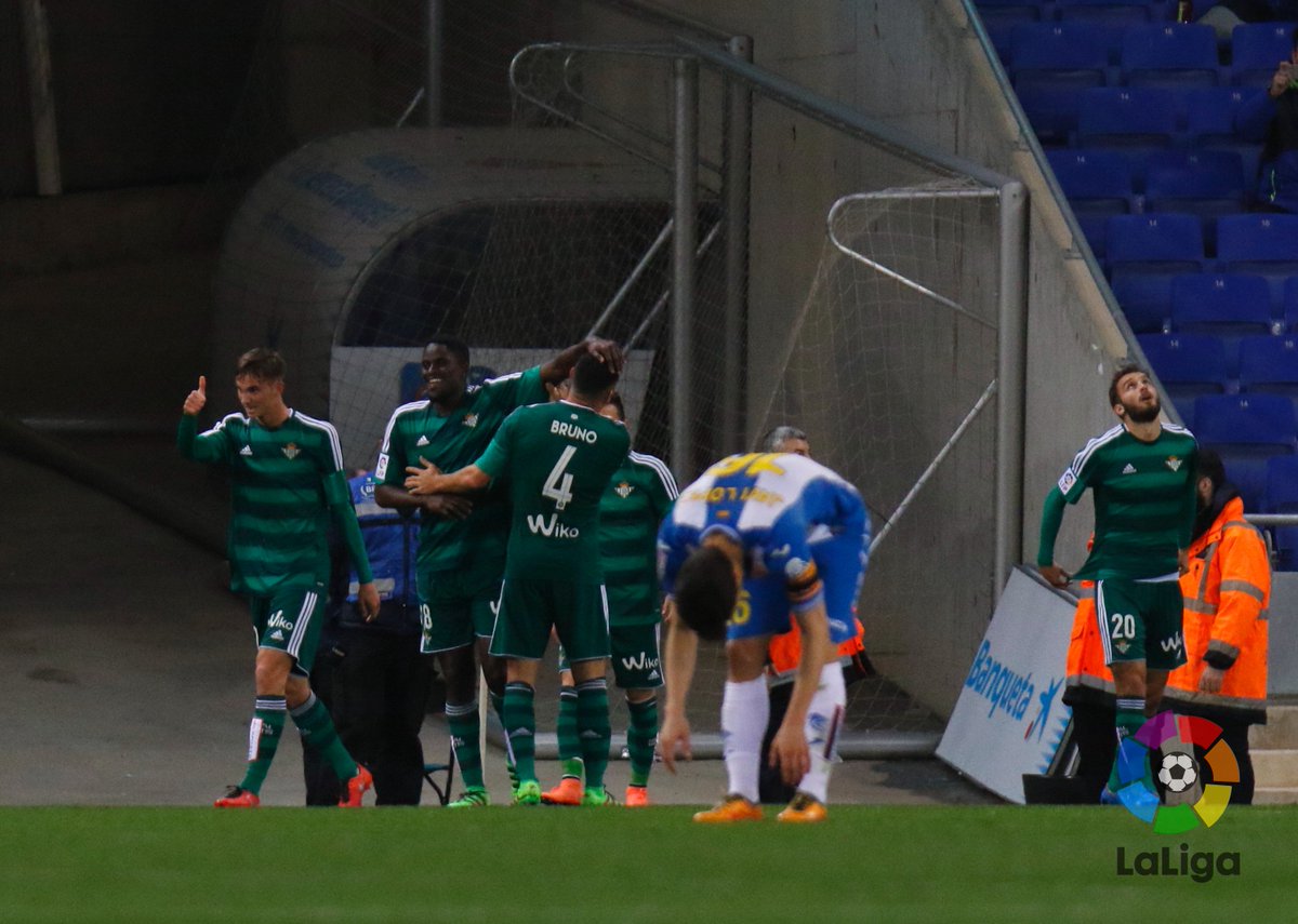 RealBetis's tweet photo. 🌄 ¡Buenos días, bétic@s! ¿Qué tal habéis dormido? 😊 ¡A por otra victoria el domingo! 👏 https://t.co/uGl7o3cyEW