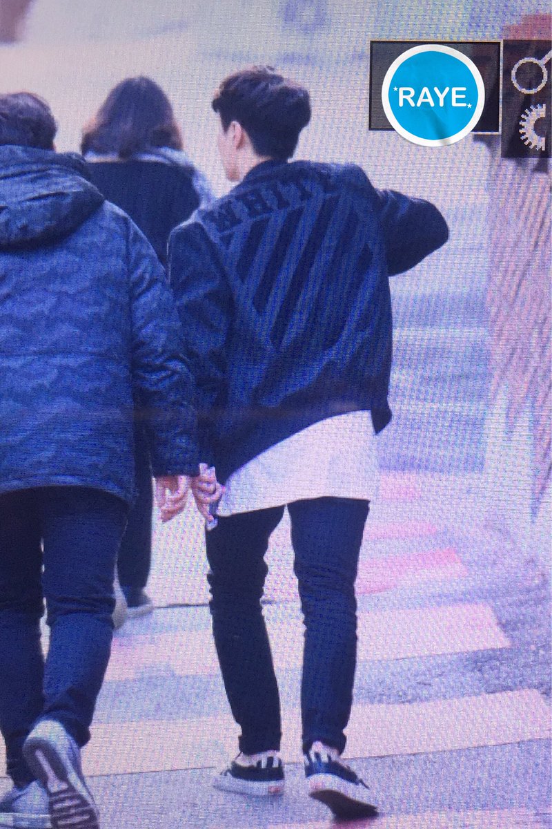 Raye901jinlei's tweet photo. 🤐💑 https://t.co/N4EUcuFls9