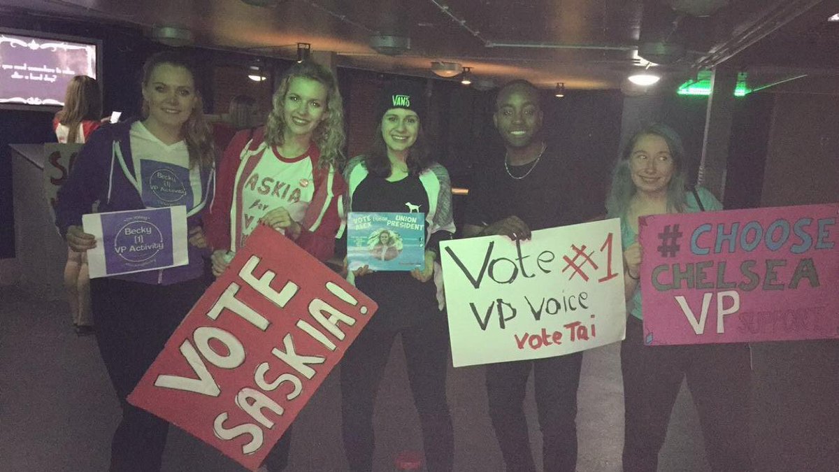 Tai___7's tweet image. With these amazing people last night, getting those votes and campaigning at Citrus.