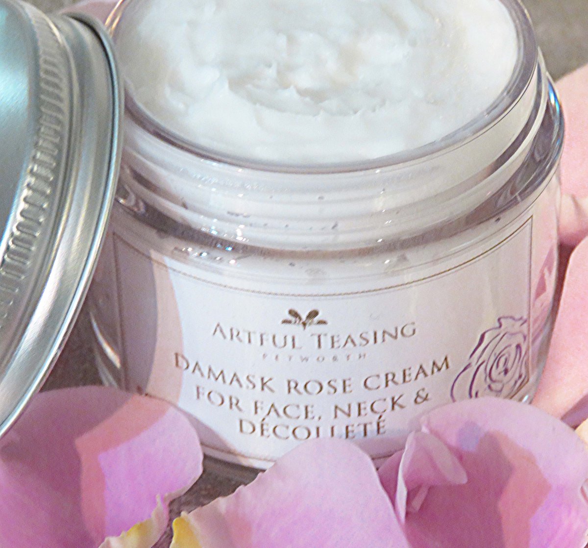 ArtfulTeasing's tweet photo. Our beauty scientist has made a new batch of rose cream with organic rose oil and rosewater https://t.co/vuZSRLw5Re https://t.co/CscCy5wO4b