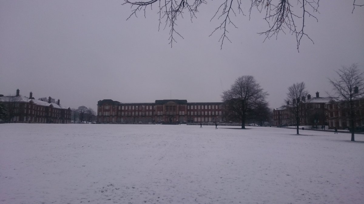 leedsbeckett's tweet photo. It's snowing on campus but the heating's on and the paths have been cleared 😊 Anyone taken any nice pictures? https://t.co/c33VWcfKot