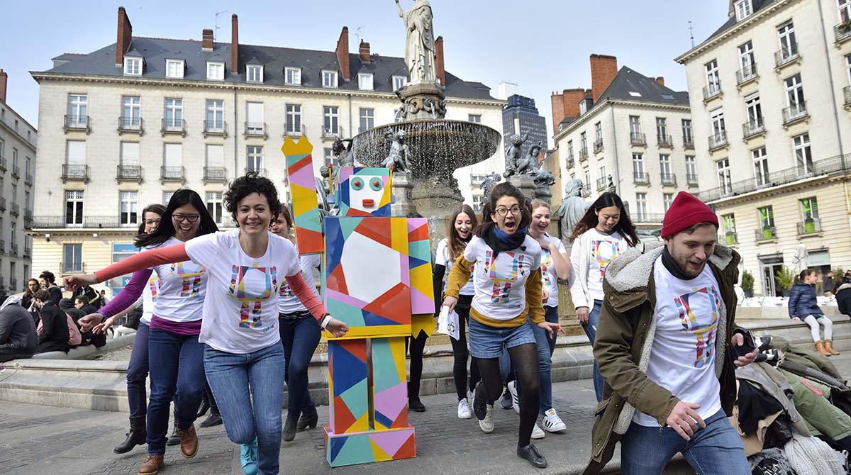 nantesfr's tweet image. Le soleil n&apos;est pas (encore) là mais le #weekend arrive 🕡 ! Vos sorties à #Nantes ➡️ bit.ly/SortiesWE