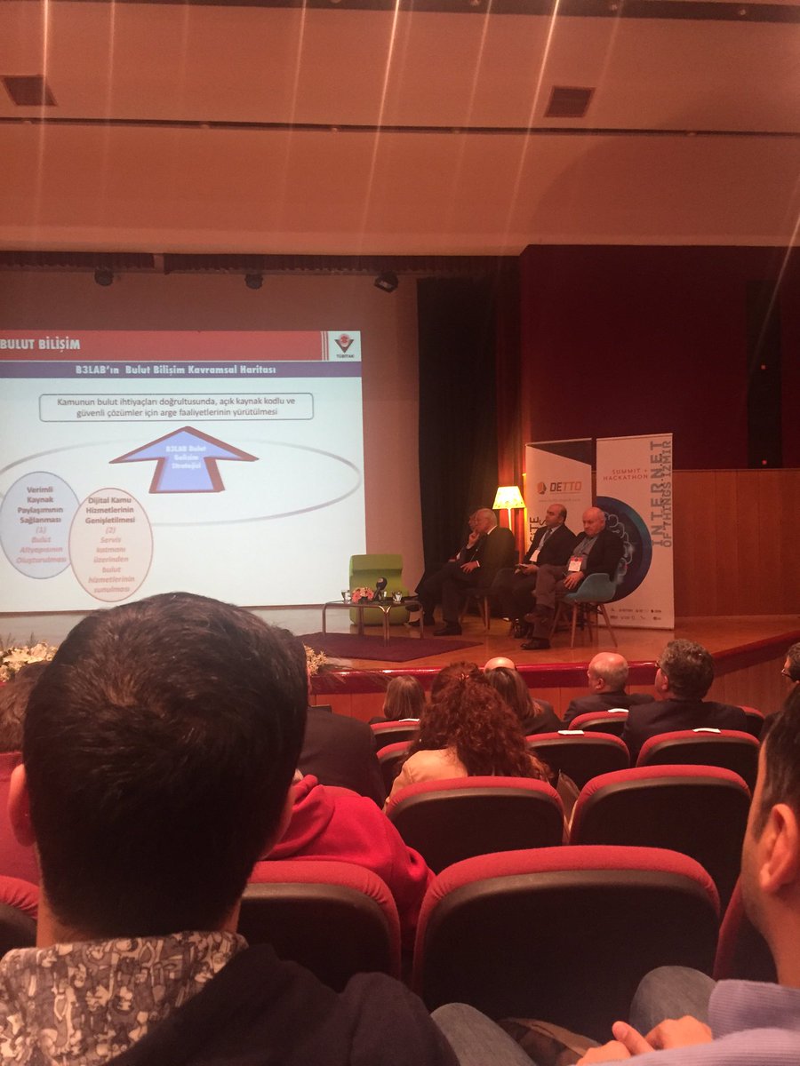 Simulanecom's tweet photo. @iot_izmir zirvesinde IoT dinliyoruz @bgeliyorumhayat https://t.co/6xSp9hld7N