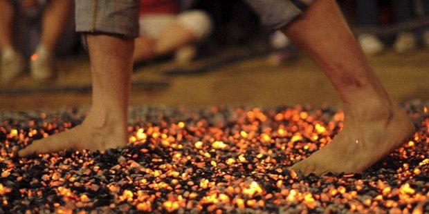 SleepingGiantM's tweet photo. Tonight our #GIANTS are doing a #FIREwalk for @PilgrimsHospice! #FireGiants https://t.co/MmJ8LdnRk0