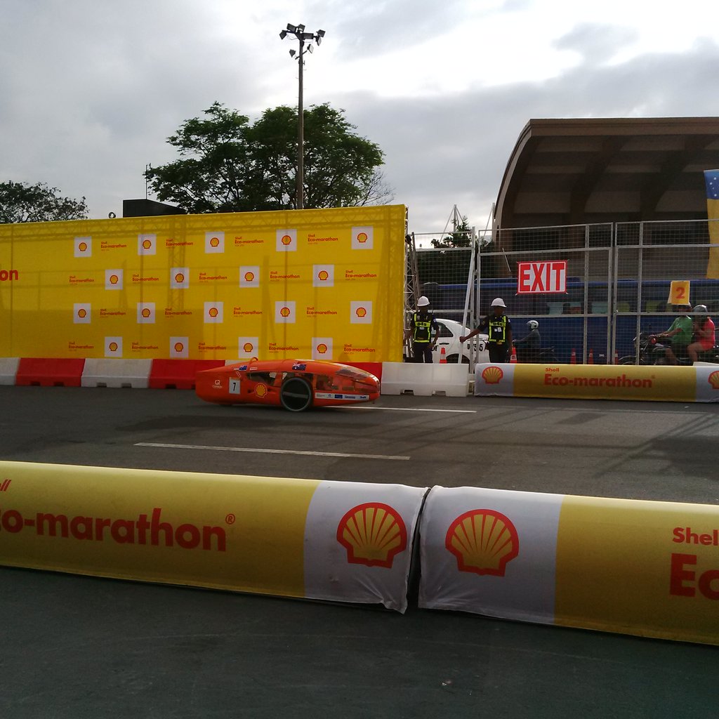 PhilippineStar's tweet photo. A couple of student-built cars being tested on the 12-km urban track of #ShellEcoMarathonAsia2016 | @danessarivera https://t.co/bXi5qkp5Ct