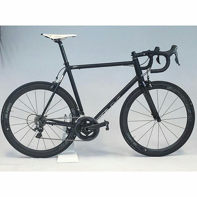 KinesisBikes_UK's tweet photo. 7.1kg and size 59cm. A big, light & fast #aithein for @brucedaltoncx https://t.co/B0UTIJUjsH https://t.co/V0Iu7N6AMn