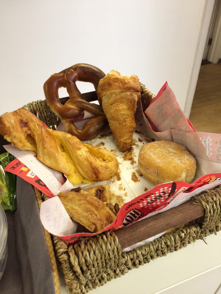 johnmhirst's tweet photo. #breakfastbasket I missed it !! https://t.co/T1P1zRVuZY