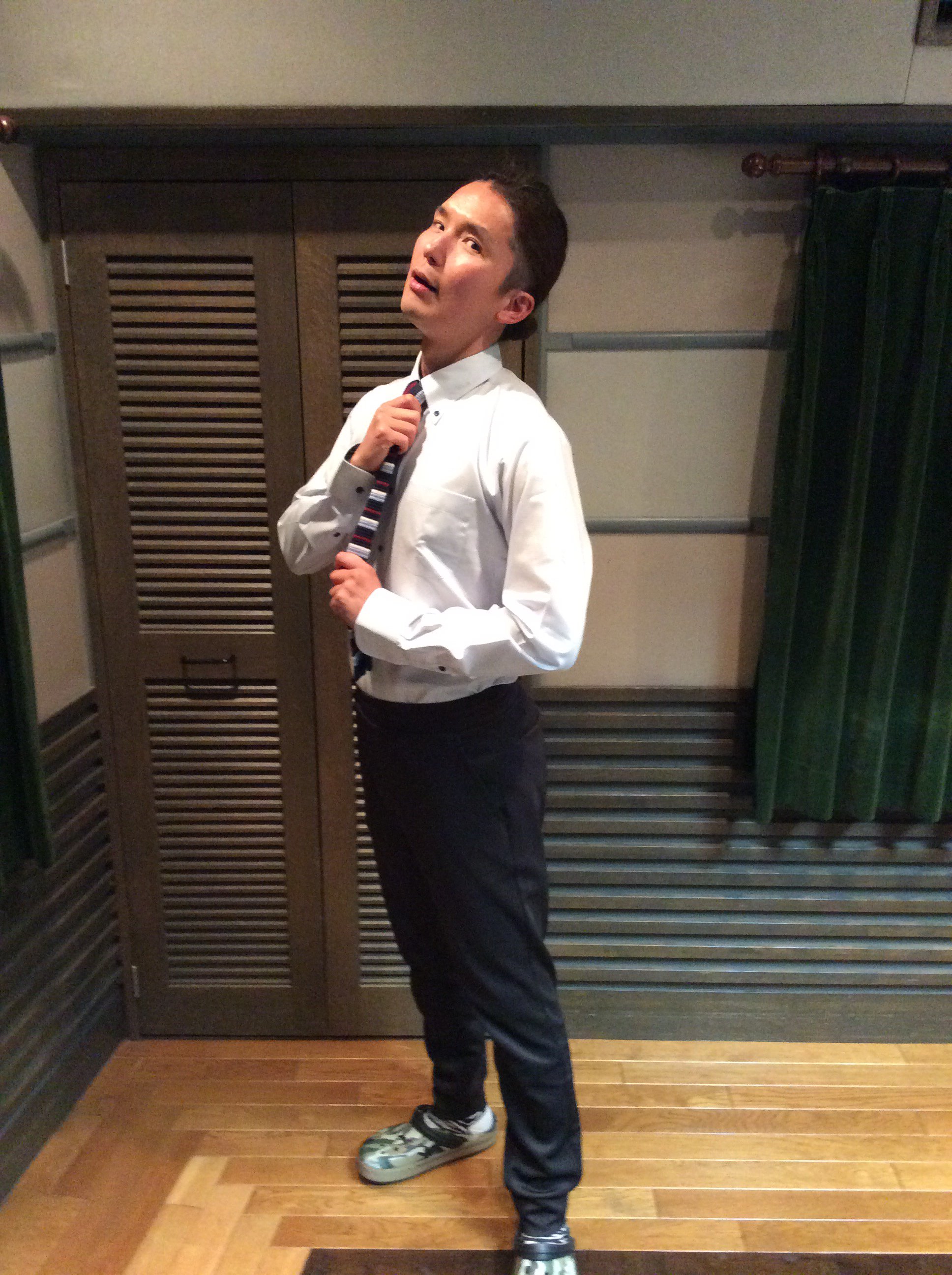Top954 サラリーマン ワンペイ かっこいい 足もとは大目に見て下さいね T Co Hvougq6kkh Twitter