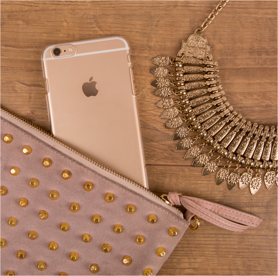 YourCaseit's tweet photo. What are your essentials for a Friday night out? #FridayFeeling #PhoneCase https://t.co/aUJ2pTVwiH