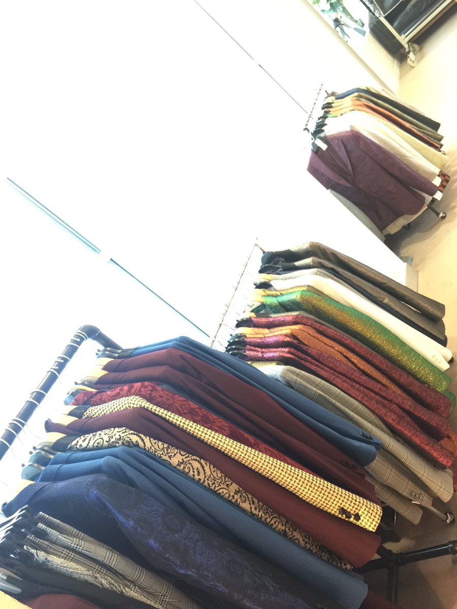 LauraMullett's tweet photo. Prices start at €50 🔥 @ScribeOfLondon + @ScribeByRoz sample sale in @houseoffraser now on in @DundrumTC 🎉 https://t.co/72WRvoSrhG