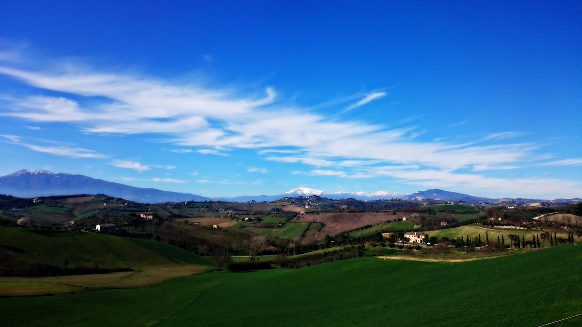 Pancalletti's tweet photo. #ngchallenge @NatGeoItalia @NatGeoTravel @NatGeo @NatGeoTvItalia tra CiElo E TeRrA.. https://t.co/2hRypewFCm