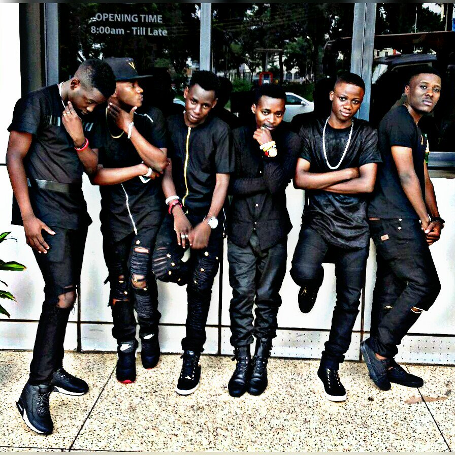 renoncyrus's tweet photo. #13may2015 @RadioandWeasel live at @Hotel_Africana in #mwanawabandi #concert @wizkidayo @BETExperience @Milley_Cyrus https://t.co/3JGeglgKSf