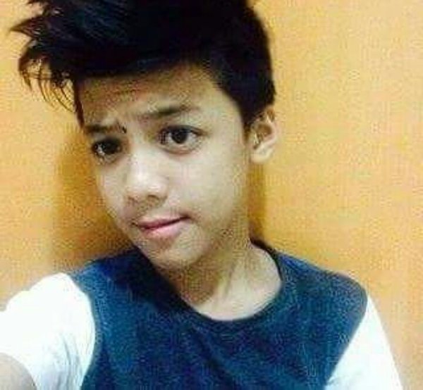 ChenneyRose's tweet photo. ang gwapo niya https://t.co/KW2D8TglTO