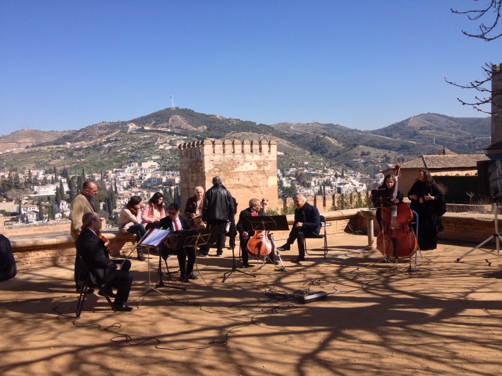 Terminando la preparación para el #tango en la #Alhambra. A las 13h, arrancamos