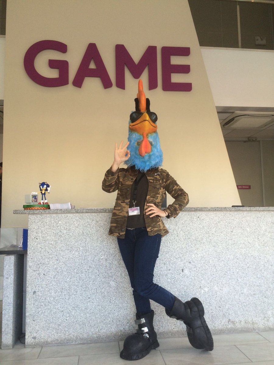 SocialNAT1's tweet photo. ¡De visita en @VideojuegosGAME! Algo está cambiando en #SocialNat... Muy pronto os contaremos más detalles 😊 https://t.co/PkATeg6VRi