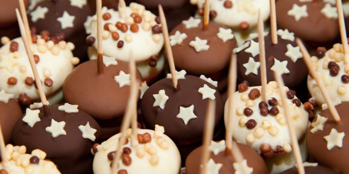 #Giappone Oggi gli innamorati comprano #cioccolata...bianca! Ecco perché #White Day on.fb.me/1oUmt1Z