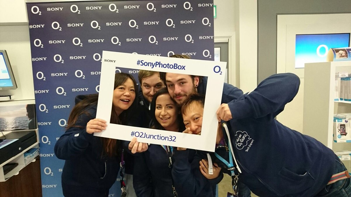 lindasfjones's tweet image. Pop into @Junction32UK @O2 for a chance to win a @Sony PS4 @sonyxperia #z5 #sonyphotobox @PhotoBox 🎞📸 free canvas