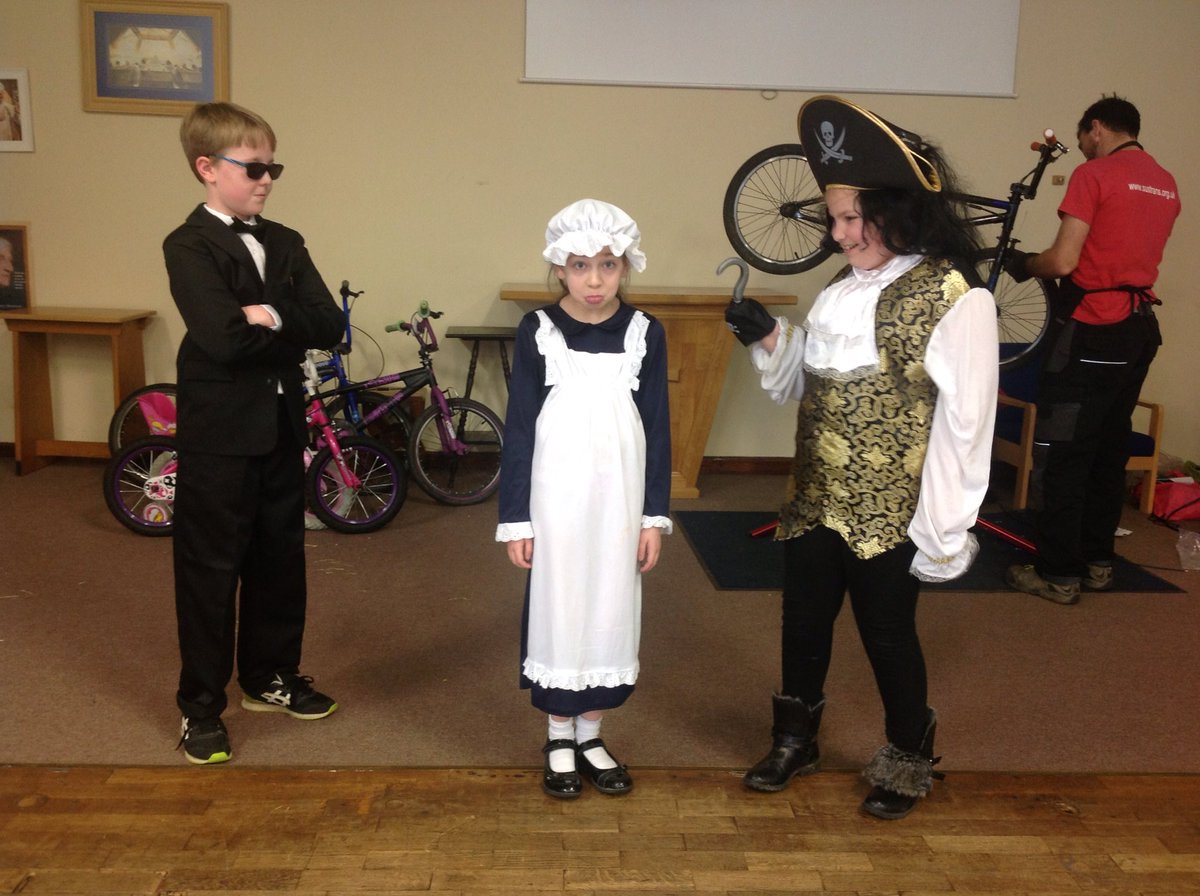 EngStPetersRC's tweet photo. World Book Day! #enjoyment #passion #raisingstandards #worldbookday #bookreviews https://t.co/oXyVyP484N