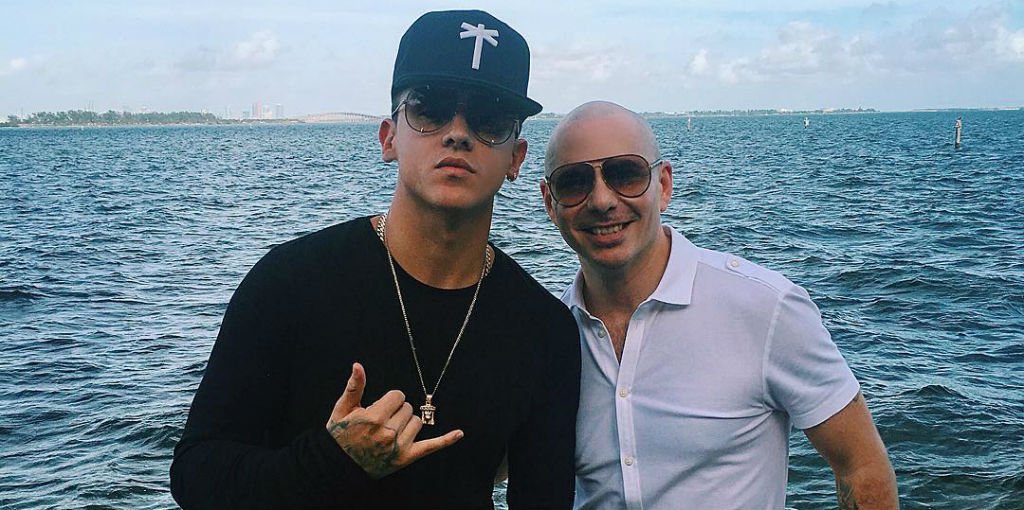 RCNnovelas's tweet photo. #LoMásLeído: @KEVINROLDAN Roldan hará parte de la gira de conciertos de @pitbull https://t.co/9youTF8kpx https://t.co/hs08LcORTG