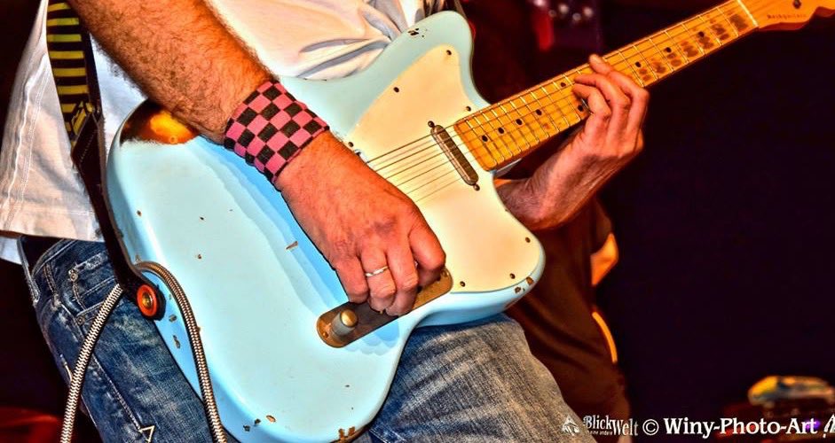 Bo_guitar's tweet photo. Toffe band zien? Check @RockChannel5 !! Morgen @bar700groenlo #Groenlo !! https://t.co/aZqZk69cuJ