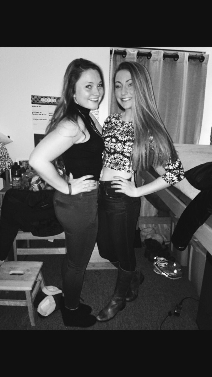 michaela_hamill's tweet photo. Happy birthday to my second mother love you so much can't wait to come up to visit again @meghanclancy77 💗💗 https://t.co/kELIfIlw0T