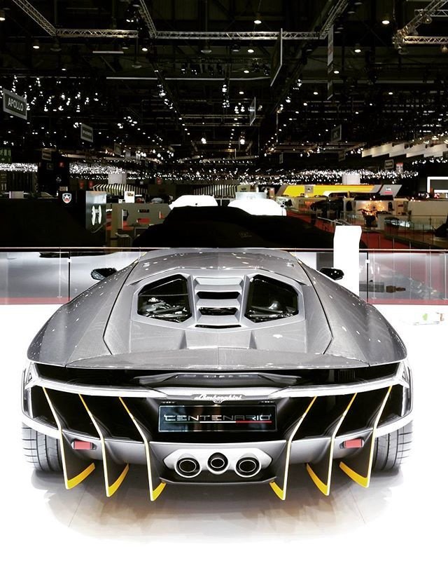 STIoficial's tweet photo. ✈ Atención Torre de Control, despejar el Área, viene el @Lambirghini Centenario. #Geneva2016 https://t.co/eJBdBvCq2S