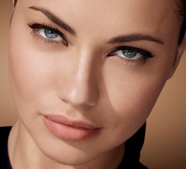 newsadrianalima's tweet photo. #NEW - Adriana for Maybelline https://t.co/8oUqVFBFVP