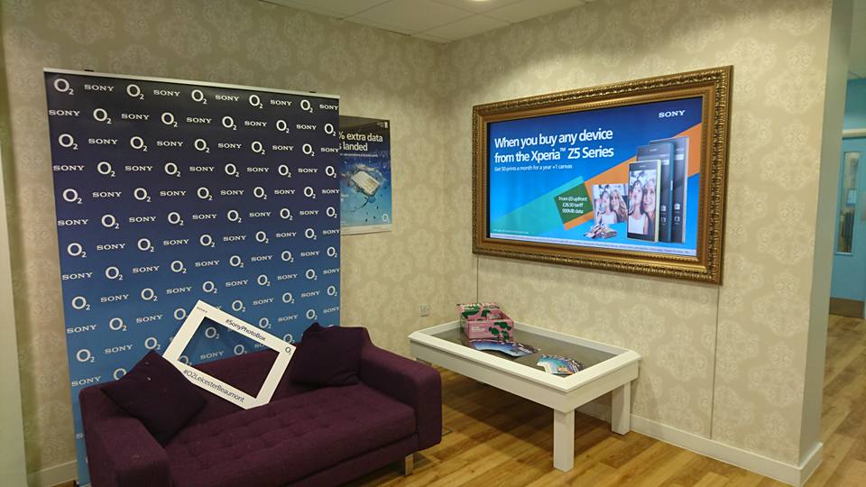 CelfoneTrading's tweet image. Ready for your close-up? 
Pop into #O2LeicesterBeaumont this today and join the #SonyPhotoBox party! @sonyxperia