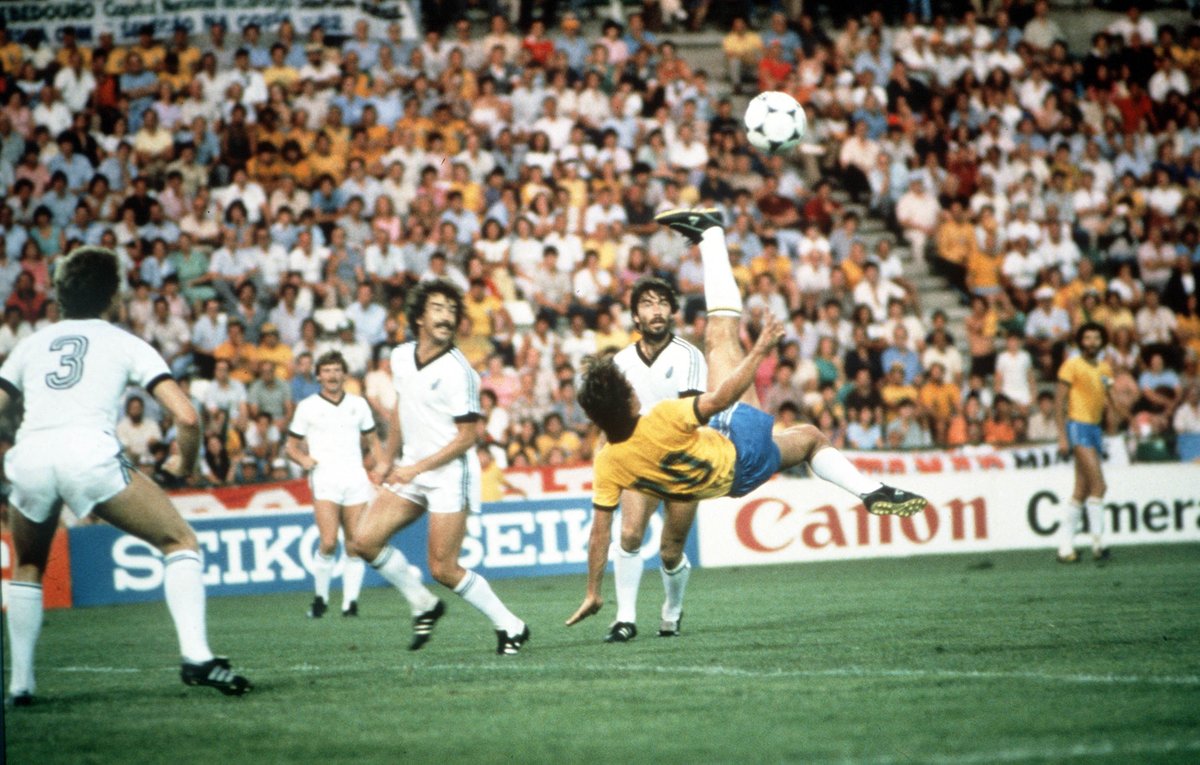 VOTE RESULT 56% of you chose Zico's overhead kick versus New