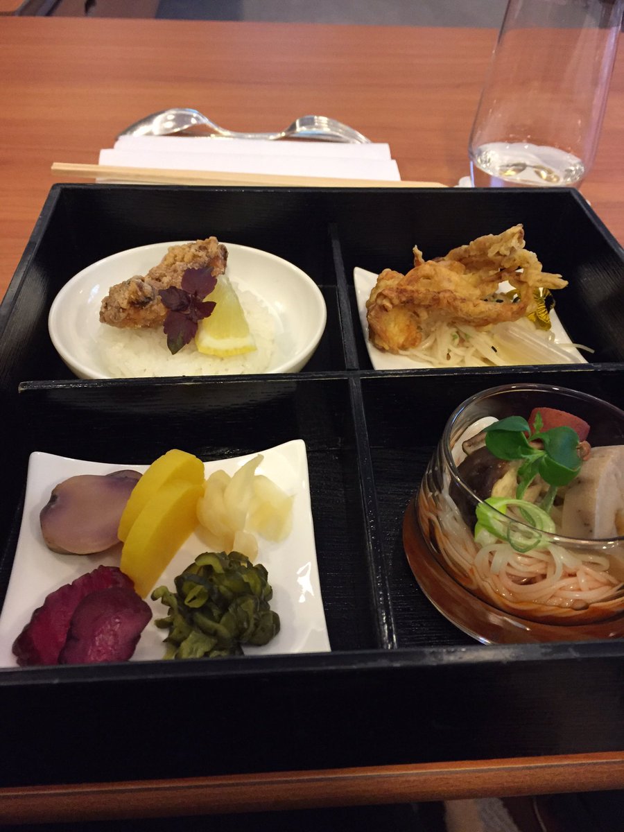 MarciaMoesto's tweet photo. Fantastic lunch as well! ;-) #leadfabric marketing zen event https://t.co/sssoHOuQEZ