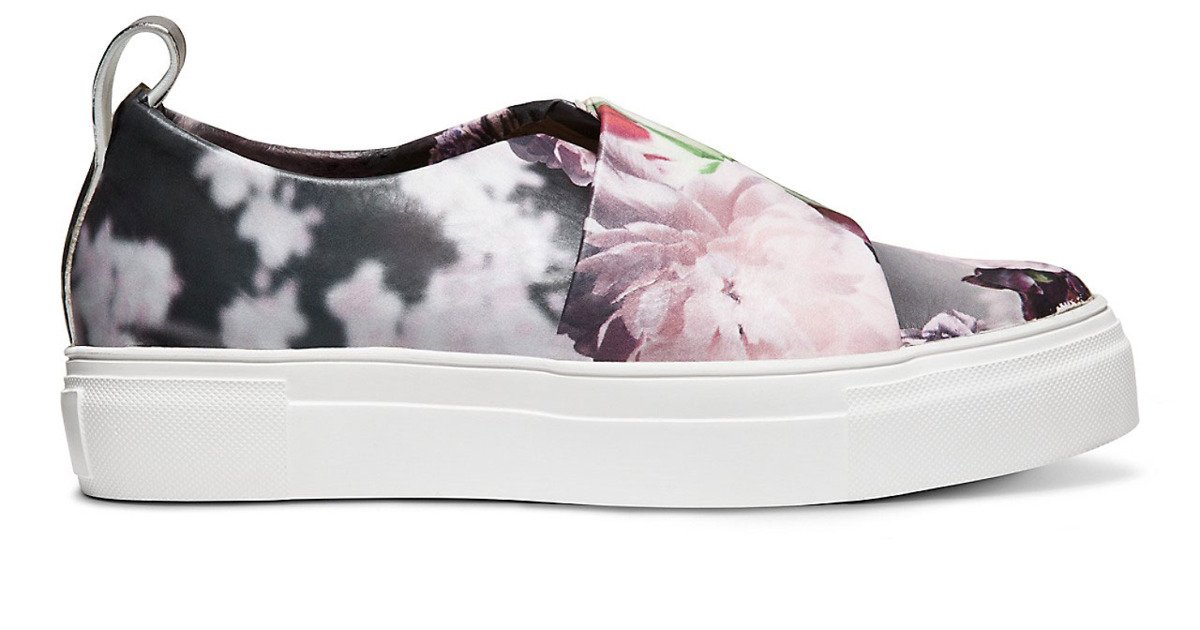 TheCut's tweet photo. These pretty, fancy sneakers are made for spring: https://t.co/GQmrjjular https://t.co/uCbUZ5ffbY
