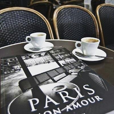 Prodmode's tweet image. Enjoying a short break. #pfw #Paris #ladieswholunch #fashion #lamode #spring