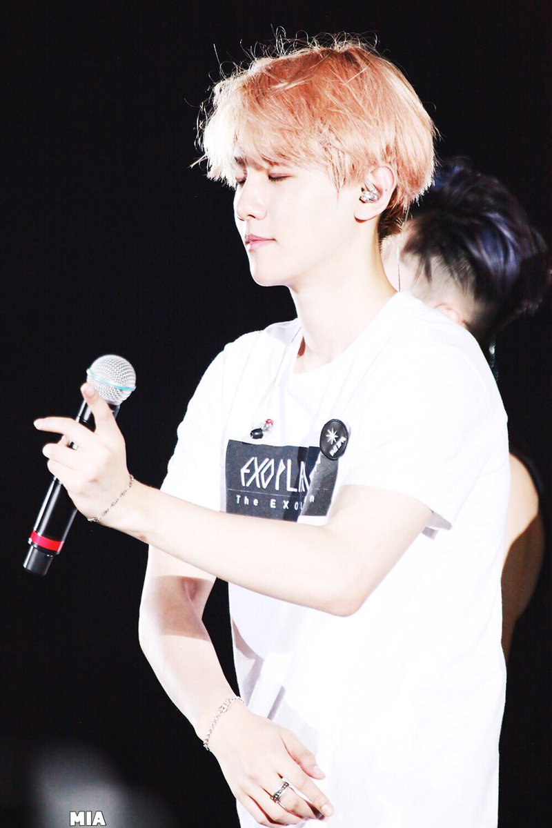 puppy_daddy's tweet photo. #백현 #baekhyun  150901 HD 3p👉https://t.co/XqywpBbFE8 https://t.co/k5l9J59zw9