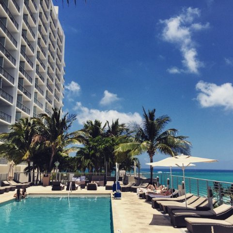 GrandBeachMiami's tweet photo. The weekend is here!
Photo by @tyttony
#TGIF #TranquilityPool
https://t.co/AYRS9vfLyj https://t.co/bFPK8hqJOO