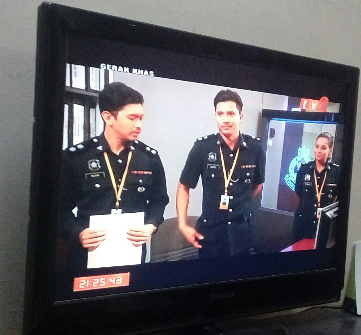 FASupporterz's tweet photo. Hai byk sgt karenah #InspHaikal @fattahamin ni, adat Polis lepas 1 kes ada kes lagi..#TeamInspHaikal we with u 4ever https://t.co/JLLnKlyNRv