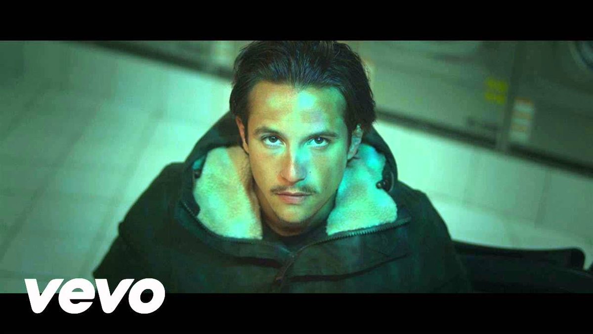 Le nouveau clip de <a href="/nekfeu/">.</a>  #Malaimé #Feu #Nekfeu jenepeuxpasvivresansmusique.com/nekfeu-est-le-…