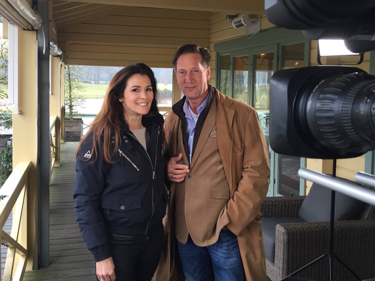 detvbeelden's tweet photo. De presentatie van de tv-beelden 2016 is maandag is handen van @QTrustfull en Rolf Wouters! #tvbeelden https://t.co/p2CGpZTdlI