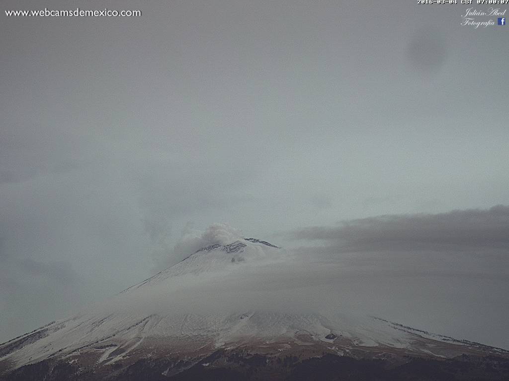 #Citlaltépetl y #Popocatépetl, los volcanes más altos de México, amanecen completamente nevados.