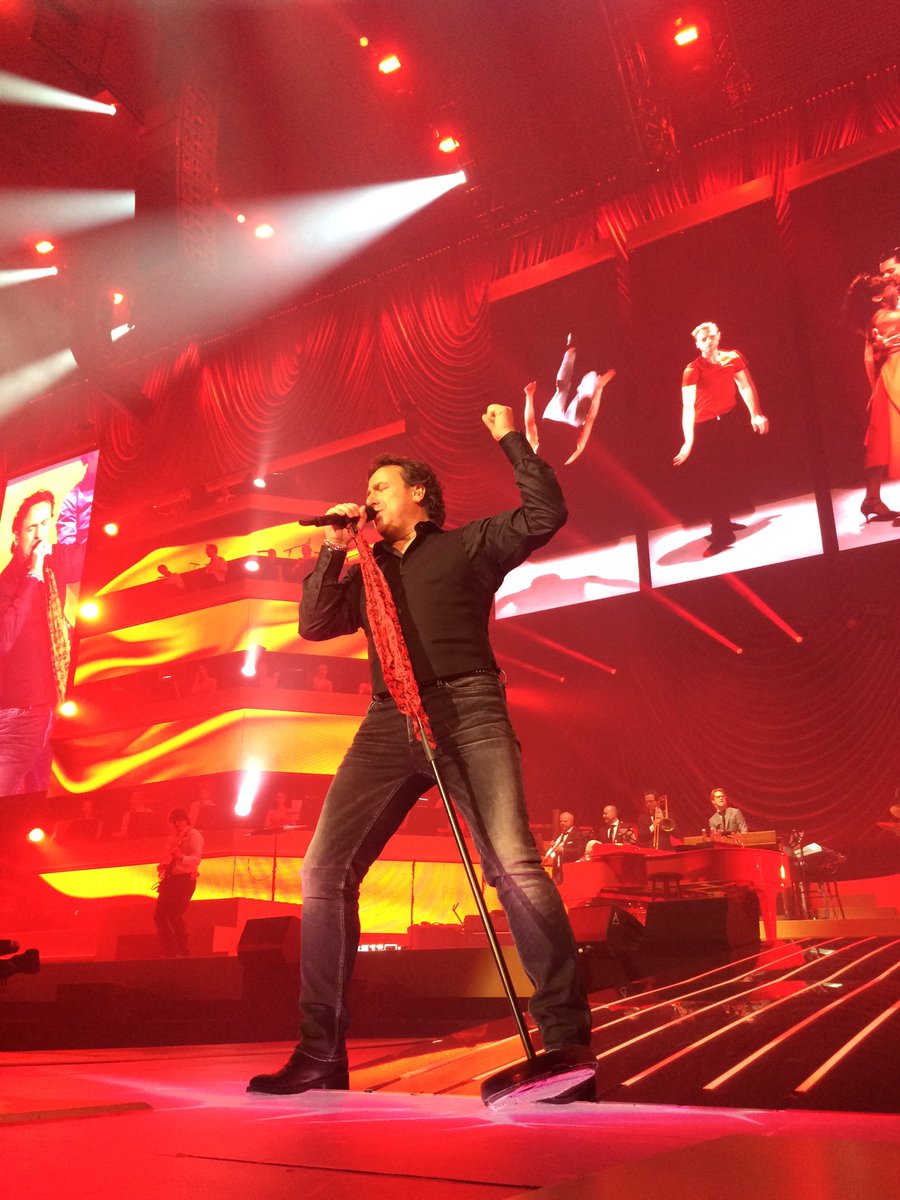 Hopje73's tweet photo. Lieve @borsato dank je wel voor dit prachtige feestje! Ik krijg de glimlach niet meer van m'n gezicht! 😘 https://t.co/vGzXeTmp89