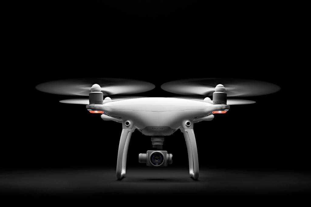The future of flight is #Phantom4. Obstacle Avoidance, ActiveTrack, TapFly and much more: click.dji.com/WhrKqT0FWp0Igb…