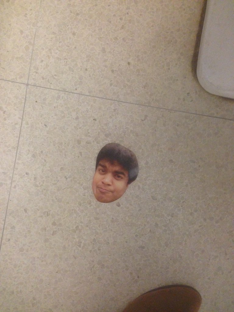 allyvoskamp's tweet photo. When you walk into the washroom and find this. #OnlyAtTas #HiJordan https://t.co/WvbEb6K1OK