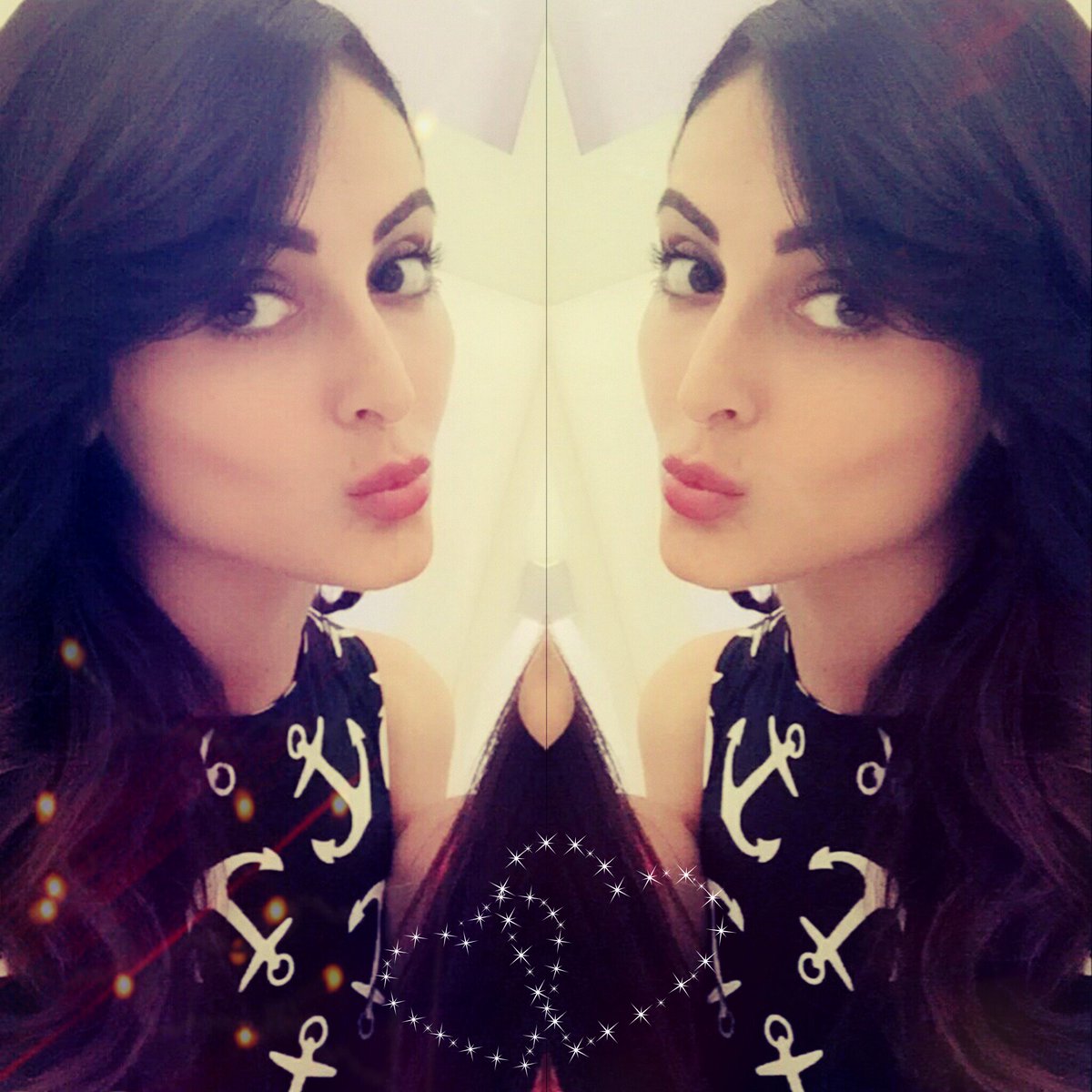 RizviSyeda01's tweet photo. True beauty in a woman is reflected in her soul✨😍 #Mandanakarimicraze #pout #beauty #Mklover @manizhe https://t.co/s1qbosrVu2