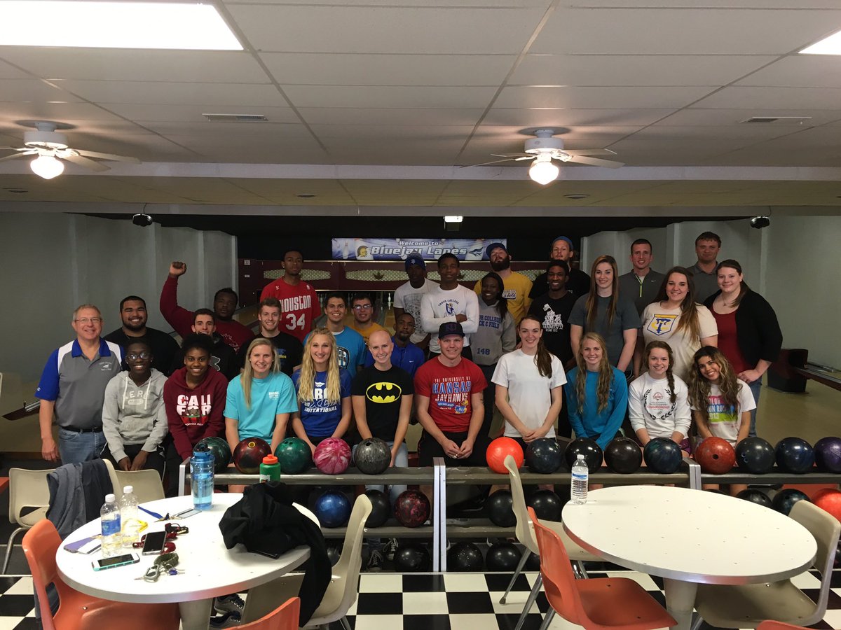 TaborTrackField's tweet photo. TC Bowling Challenge 2016. Sprinter &amp; Jumpers top Throwers and Distance. #taborcollege #taborT&amp;F https://t.co/FaRFbX8fXh