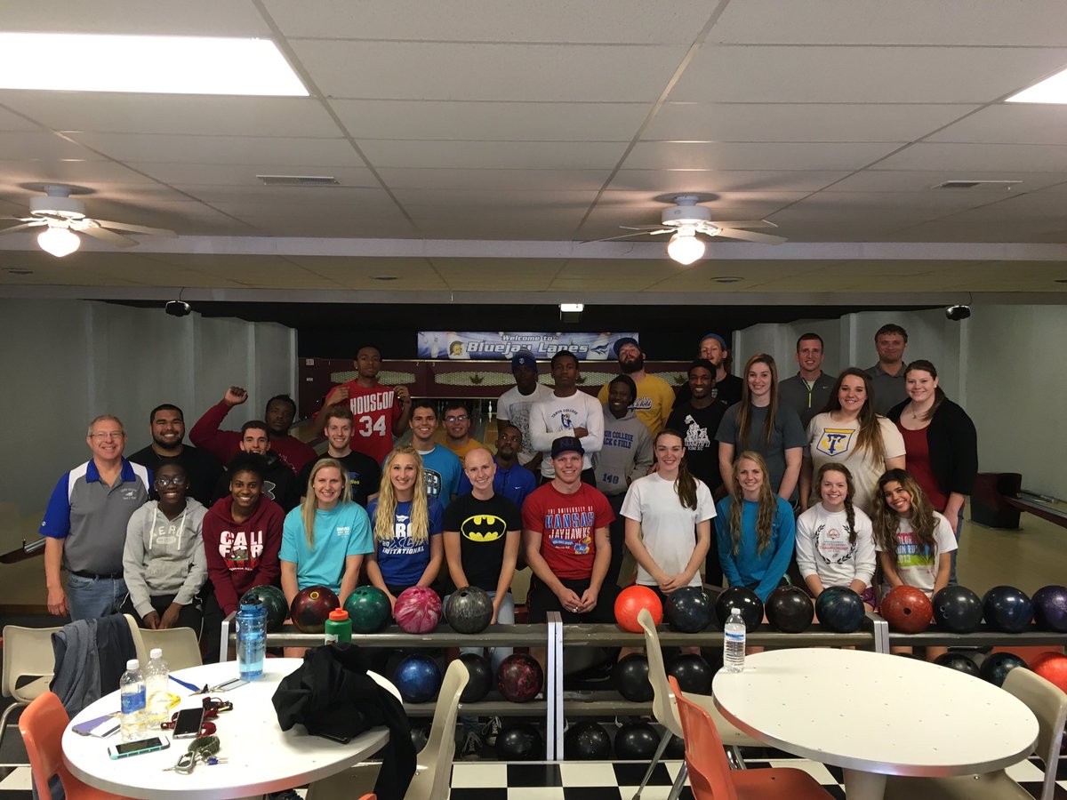 TaborTrackField's tweet photo. TC Bowling Challenge 2016. Sprinter &amp; Jumpers top Throwers and Distance. #taborcollege #taborT&amp;F https://t.co/FaRFbX8fXh