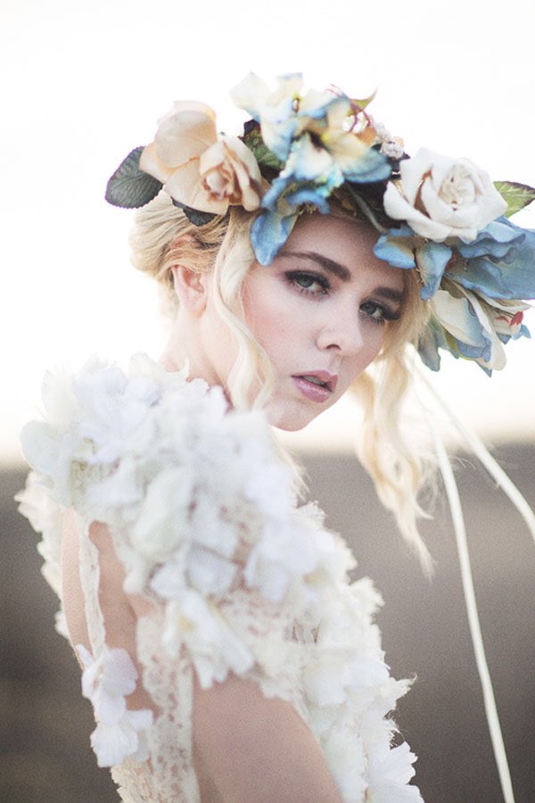 Happy Friday! The unreal Michelle Hebert Bridal Collection is up on the blog #weddingdress 🌺