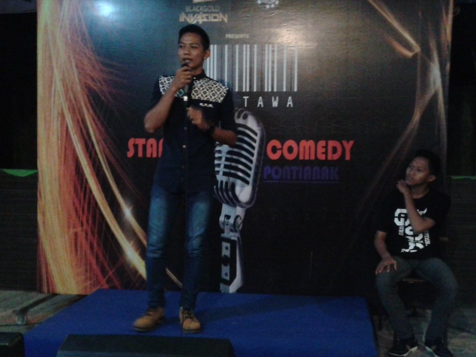 StandUpPTK's tweet photo. Lawannya @ppndu_  yg katanya  C.I.N.T.A itu buta dan tuli dia adalah @overtitto #ComedyAttack https://t.co/6rtARoMbUN